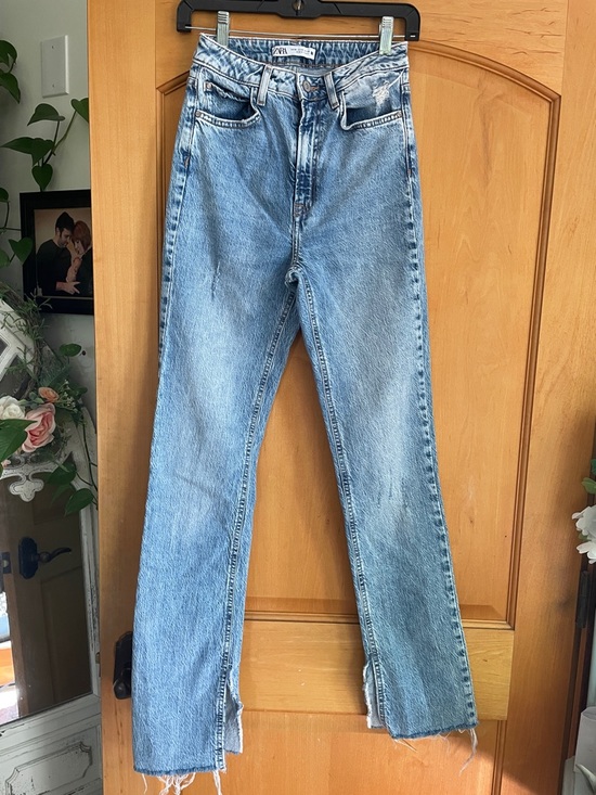 Zara Denim - Zara Gorgeous Size 4 Blue Straight Leg Jeans Raw Hem